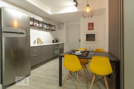 cozinha de kitnet/studio à venda com 1 quarto, 37m² em Boa Vista, Porto Alegre