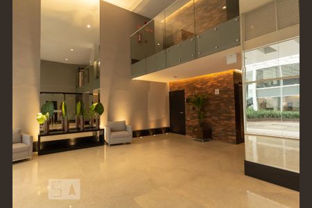 área comum - hall de entrada de kitnet/studio à venda com 1 quarto, 37m² em Boa Vista, Porto Alegre
