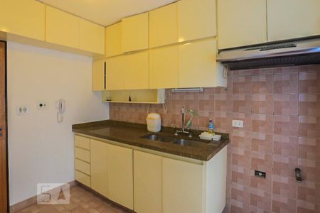 Apartamento à venda com 184m², 2 quartos e 2 vagasCozinha - Armários