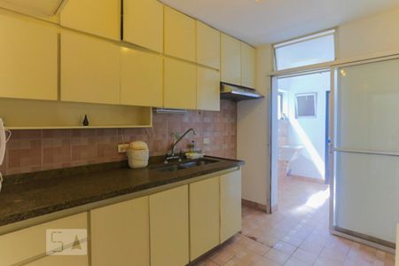 Apartamento à venda com 184m², 2 quartos e 2 vagasCozinha - Armários