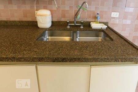 Apartamento à venda com 184m², 2 quartos e 2 vagasCozinha 