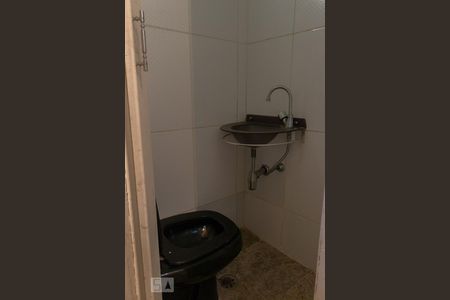 Casa para alugar com 120m², 3 quartos e 2 vagas Casa para alugar com 120m², 3 quartos e 2 vagasBanheiro de Serviço