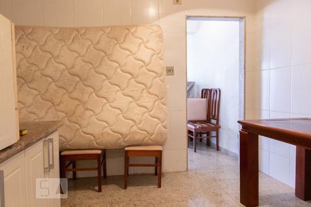 Casa para alugar com 120m², 3 quartos e 2 vagas Casa para alugar com 120m², 3 quartos e 2 vagasCozinha