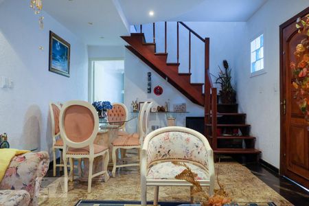 Sala de casa para alugar com 4 quartos, 160m² em Vila Feliz, São Paulo