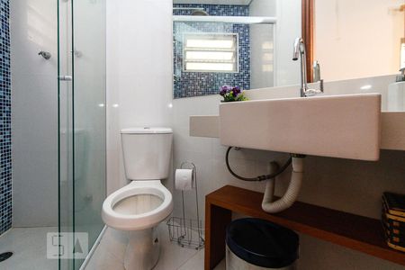 Banheiro Suite 01 de casa à venda com 5 quartos, 300m² em Vila Esperança, São Paulo