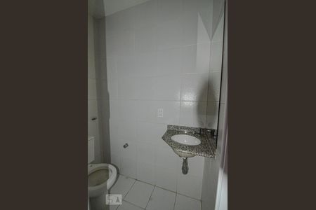 Lavabo de apartamento para alugar com 3 quartos, 70m² em Tijuca, Rio de Janeiro