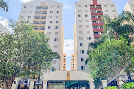 Apartamento para alugar com 60m², 2 quartos e 1 vaga Apartamento para alugar com 60m², 2 quartos e 1 vagaFachada