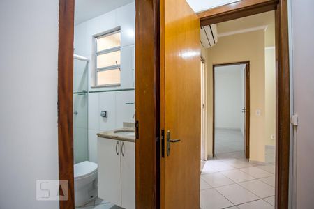 Hall de entrada suíte 1 de casa para alugar com 3 quartos, 160m² em Tijuca, Rio de Janeiro