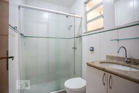 Banheiro suíte 1 de casa para alugar com 3 quartos, 160m² em Tijuca, Rio de Janeiro