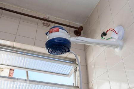 Apartamento para alugar com 290m², 4 quartos e 1 vaga Apartamento para alugar com 290m², 4 quartos e 1 vagaBanheiro 2 - Chuveiro elétrico
