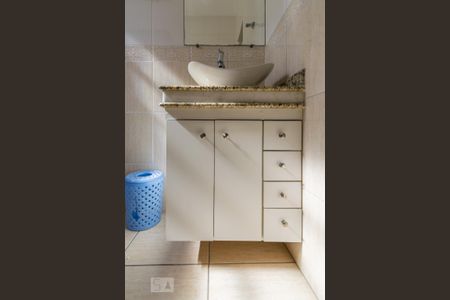 Apartamento para alugar com 290m², 4 quartos e 1 vaga Apartamento para alugar com 290m², 4 quartos e 1 vagaBanheiro 1 - Armário