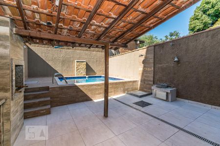 Apartamento para alugar com 290m², 4 quartos e 1 vaga Apartamento para alugar com 290m², 4 quartos e 1 vagaQuintal dos fundos -