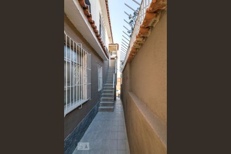 Apartamento para alugar com 290m², 4 quartos e 1 vaga Apartamento para alugar com 290m², 4 quartos e 1 vagaEscada de acesso ao imóvel
