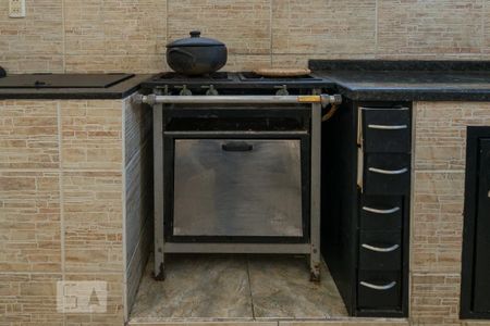 Apartamento para alugar com 290m², 4 quartos e 1 vaga Apartamento para alugar com 290m², 4 quartos e 1 vagaCozinha do terraço - Fogão industrial