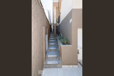 Apartamento para alugar com 290m², 4 quartos e 1 vaga Apartamento para alugar com 290m², 4 quartos e 1 vagaQuintal dos fundos - Escada