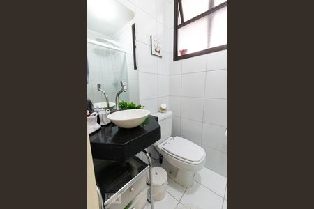 Banheiro de apartamento à venda com 3 quartos, 71m² em Vila Valparaíso, Santo André