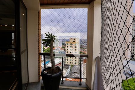 Apartamento para alugar com 200m², 3 quartos e 3 vagas Apartamento para alugar com 200m², 3 quartos e 3 vagasVaranda