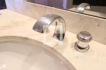 Apartamento para alugar com 200m², 3 quartos e 3 vagas Apartamento para alugar com 200m², 3 quartos e 3 vagasBanheiro do quarto 2