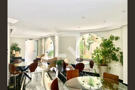 Apartamento para alugar com 200m², 3 quartos e 3 vagas Apartamento para alugar com 200m², 3 quartos e 3 vagasÁrea comum