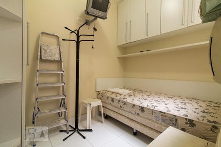 Apartamento para alugar com 96m², 2 quartos e sem vagaQuarto de Serviço