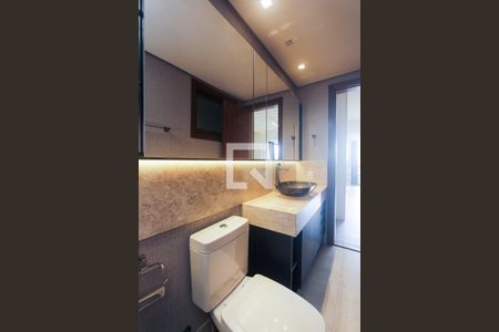 Apartamento à venda com 104m², 2 quartos e 1 vaga Apartamento à venda com 104m², 2 quartos e 1 vagaBanheiro suite