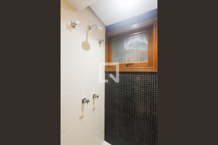 Apartamento à venda com 104m², 2 quartos e 1 vaga Apartamento à venda com 104m², 2 quartos e 1 vagaBanheiro social