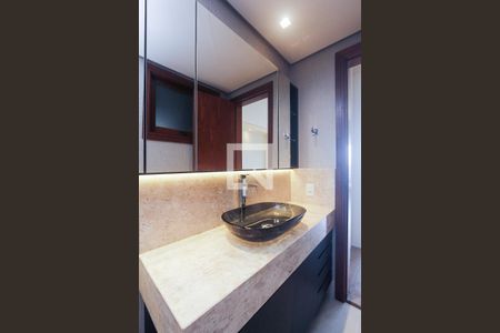 Apartamento à venda com 104m², 2 quartos e 1 vaga Apartamento à venda com 104m², 2 quartos e 1 vagaBanheiro suite