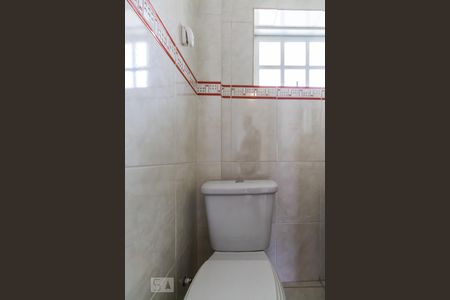 Apartamento à venda com 105m², 2 quartos e sem vaga Apartamento à venda com 105m², 2 quartos e sem vagaBanheiro