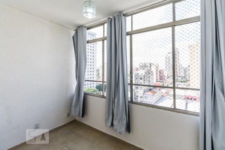 Apartamento à venda com 105m², 2 quartos e sem vaga Apartamento à venda com 105m², 2 quartos e sem vagaSala