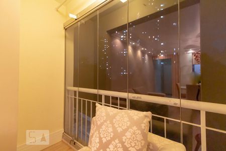 Varanda da sala de apartamento para alugar com 3 quartos, 70m² em Jardim Londrina, São Paulo