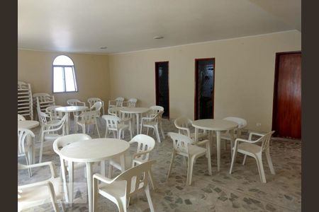 Apartamento à venda com 72m², 2 quartos e sem vagaÁrea comum