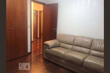 Apartamento para alugar com 270m², 4 quartos e 3 vagas Apartamento para alugar com 270m², 4 quartos e 3 vagasSala de TV