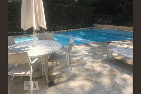 Apartamento para alugar com 270m², 4 quartos e 3 vagas Apartamento para alugar com 270m², 4 quartos e 3 vagasPiscina