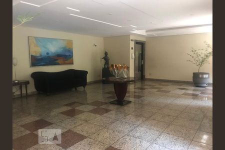 Apartamento para alugar com 270m², 4 quartos e 3 vagas Apartamento para alugar com 270m², 4 quartos e 3 vagasHall de Entrada