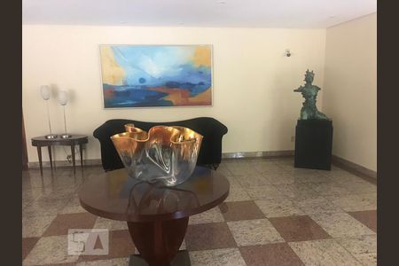 Apartamento para alugar com 270m², 4 quartos e 3 vagas Apartamento para alugar com 270m², 4 quartos e 3 vagasHall de Entrada