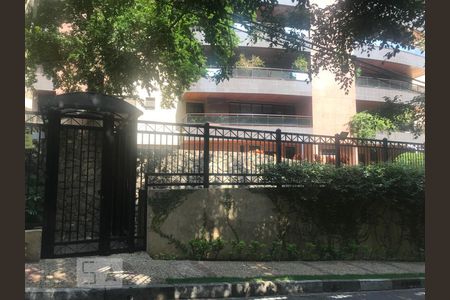 Apartamento para alugar com 270m², 4 quartos e 3 vagas Apartamento para alugar com 270m², 4 quartos e 3 vagasFachada