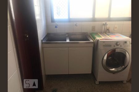 Apartamento para alugar com 270m², 4 quartos e 3 vagas Apartamento para alugar com 270m², 4 quartos e 3 vagasÁrea de Serviço