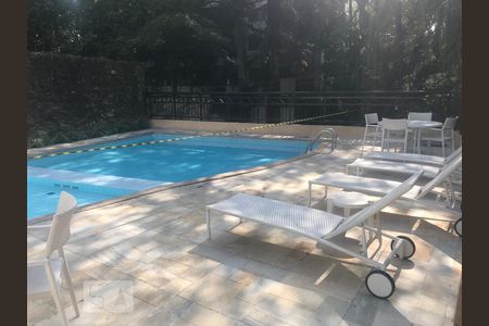 Apartamento para alugar com 270m², 4 quartos e 3 vagas Apartamento para alugar com 270m², 4 quartos e 3 vagasPiscina