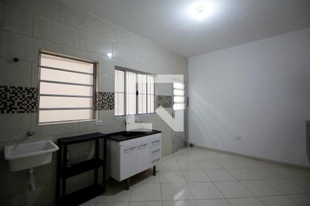 Sala/Cozinha de apartamento para alugar com 1 quarto, 25m² em Vila Romero, São Paulo