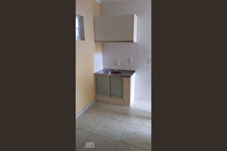 Cozinha de kitnet/studio para alugar com 1 quarto, 28m² em Vila Santana, São Paulo