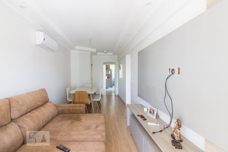 Apartamento à venda com 70m², 2 quartos e 2 vagasSala