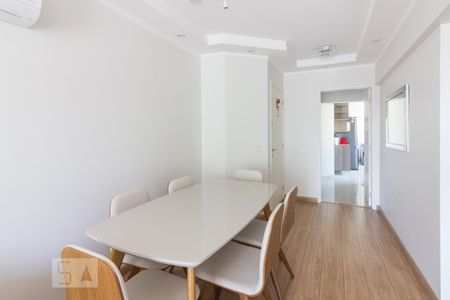 Apartamento à venda com 70m², 2 quartos e 2 vagasSala