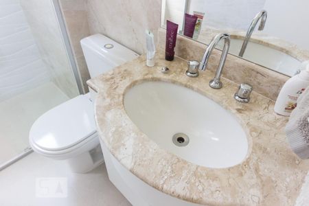 Apartamento à venda com 70m², 2 quartos e 2 vagasBanheiro Suite 1