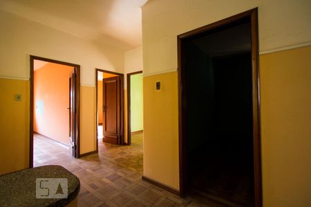 Corredor de casa à venda com 4 quartos, 180m² em São João, Porto Alegre