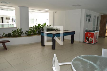 Mesa de jogos na área comum de apartamento para alugar com 3 quartos, 92m² em Freguesia (jacarepaguá), Rio de Janeiro