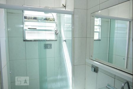 Banheiro Social de apartamento para alugar com 2 quartos, 49m² em Taquara, Rio de Janeiro