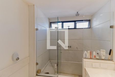 Apartamento à venda com 240m², 4 quartos e 3 vagasQuarto 3 - Suíte
