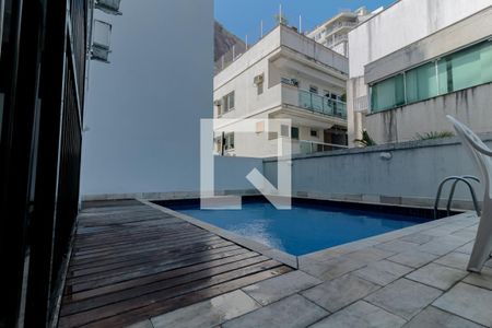 Apartamento à venda com 240m², 4 quartos e 3 vagasÁrea comum - Piscina