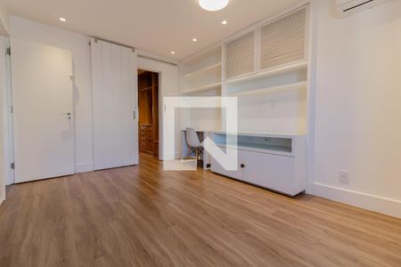 Apartamento à venda com 240m², 4 quartos e 3 vagasQuarto 1