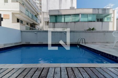 Apartamento à venda com 240m², 4 quartos e 3 vagasÁrea comum - Piscina